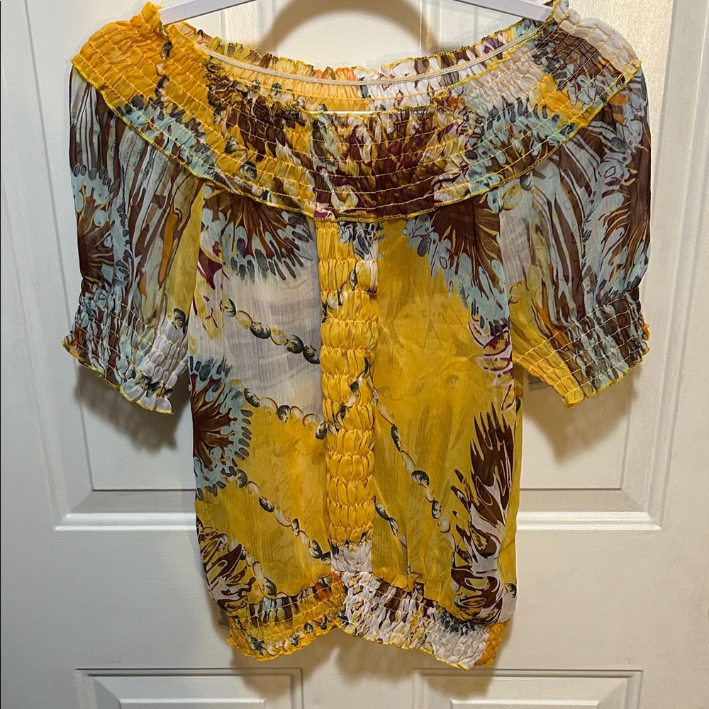 🦋Unique Spectrum Yellow Multicolor Off-Shoulder Blouse 5/25$